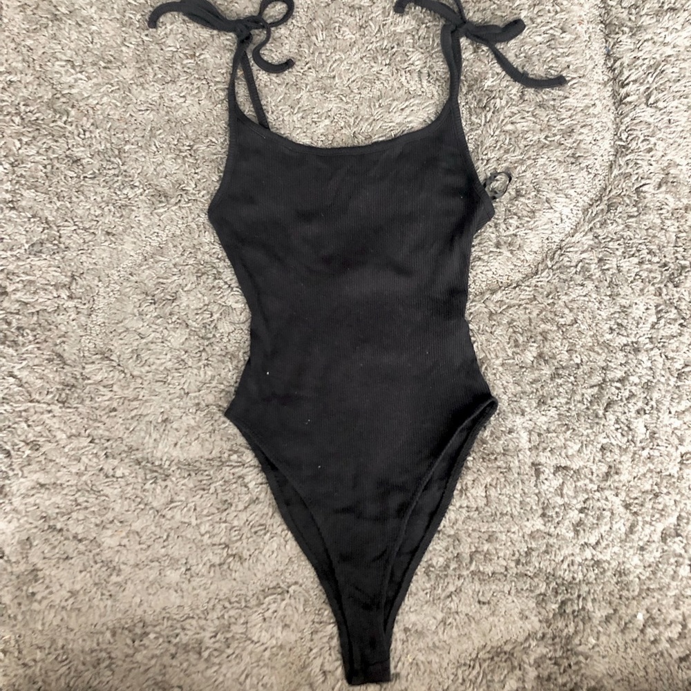 Forever 21 Ribbed Black Spaghetti Strap Scoop Neck Bodysuit Size S